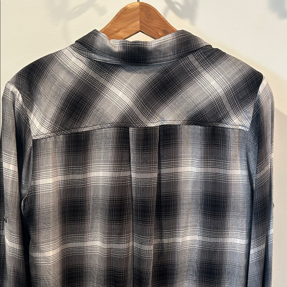 Cloth & Stone Plaid Black and Gray Women's Top - Picture 9 of 11